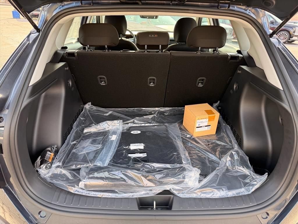 New 2026 Hyundai Kona SE AWD/4WD image 28