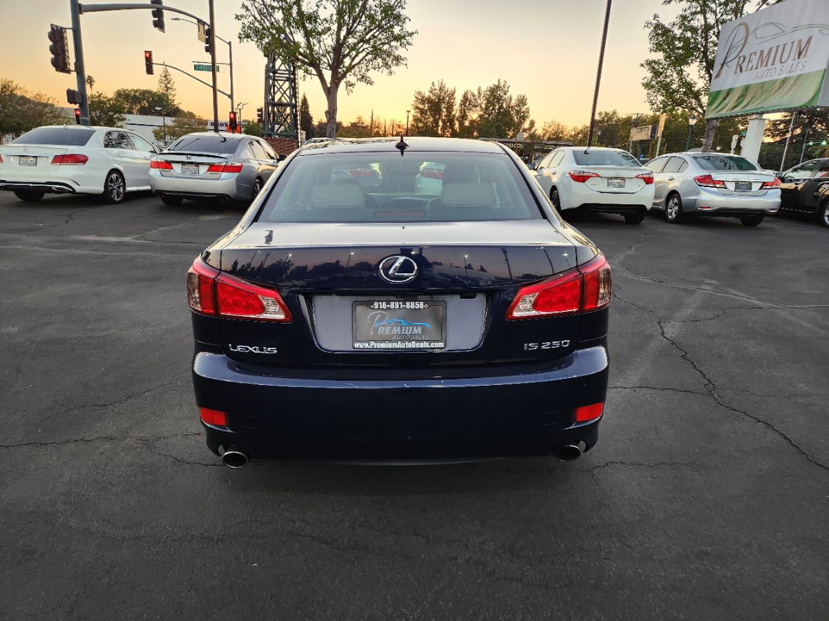 Used 2011 Lexus IS 250 image 4