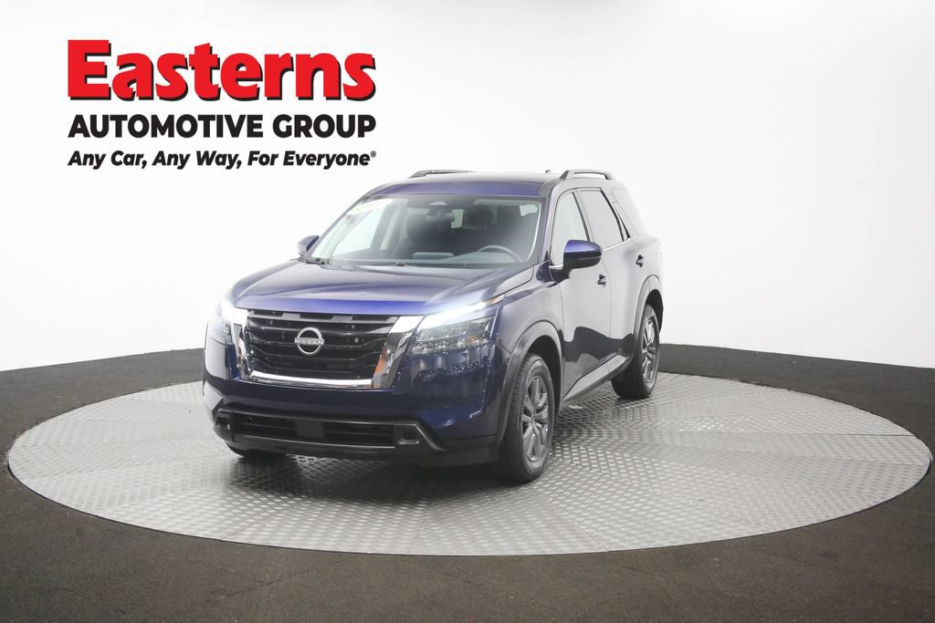 Used 2025 Nissan Pathfinder SV FWD image 55