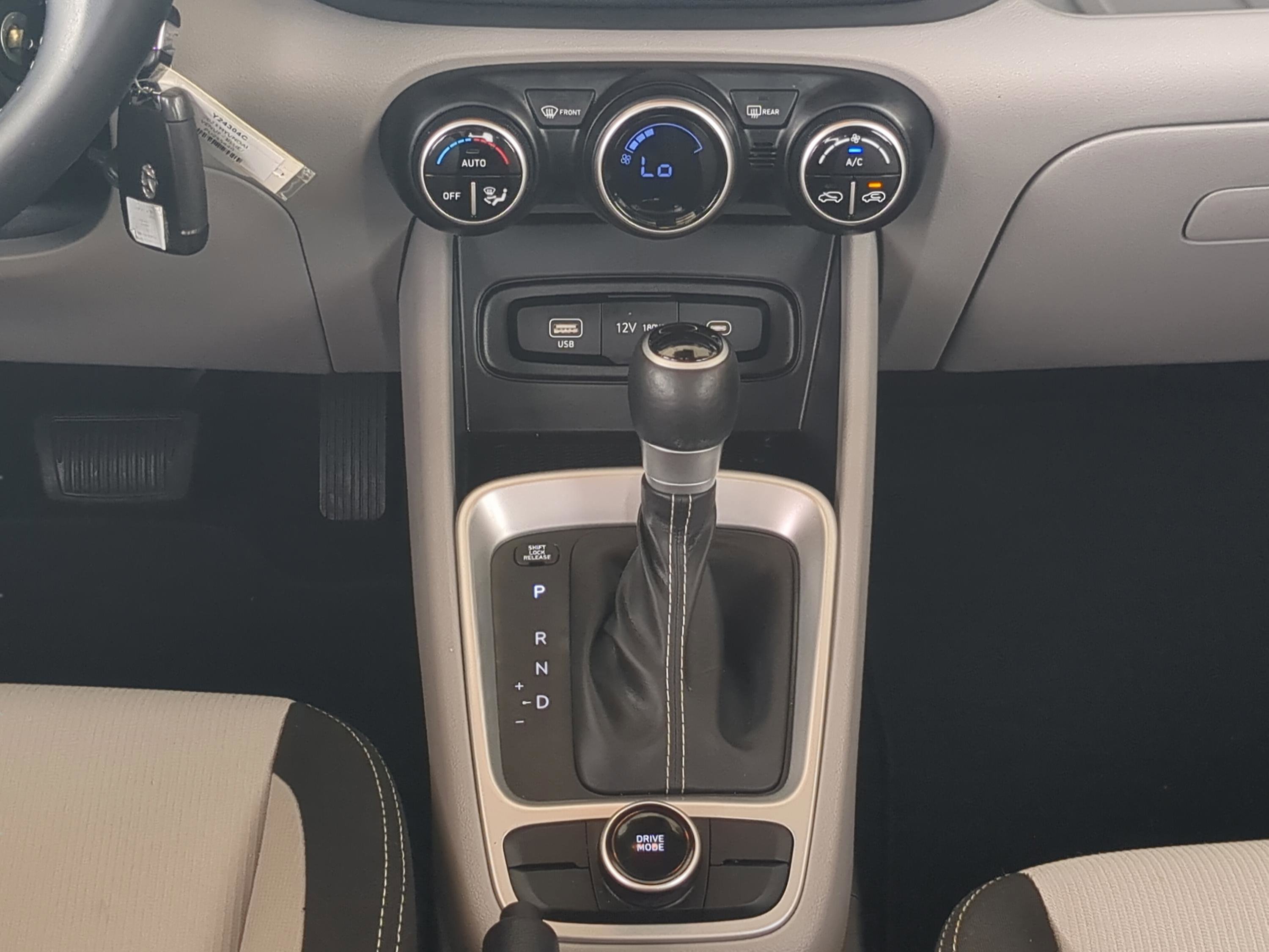 Certified 2023 Hyundai Venue SEL image 16