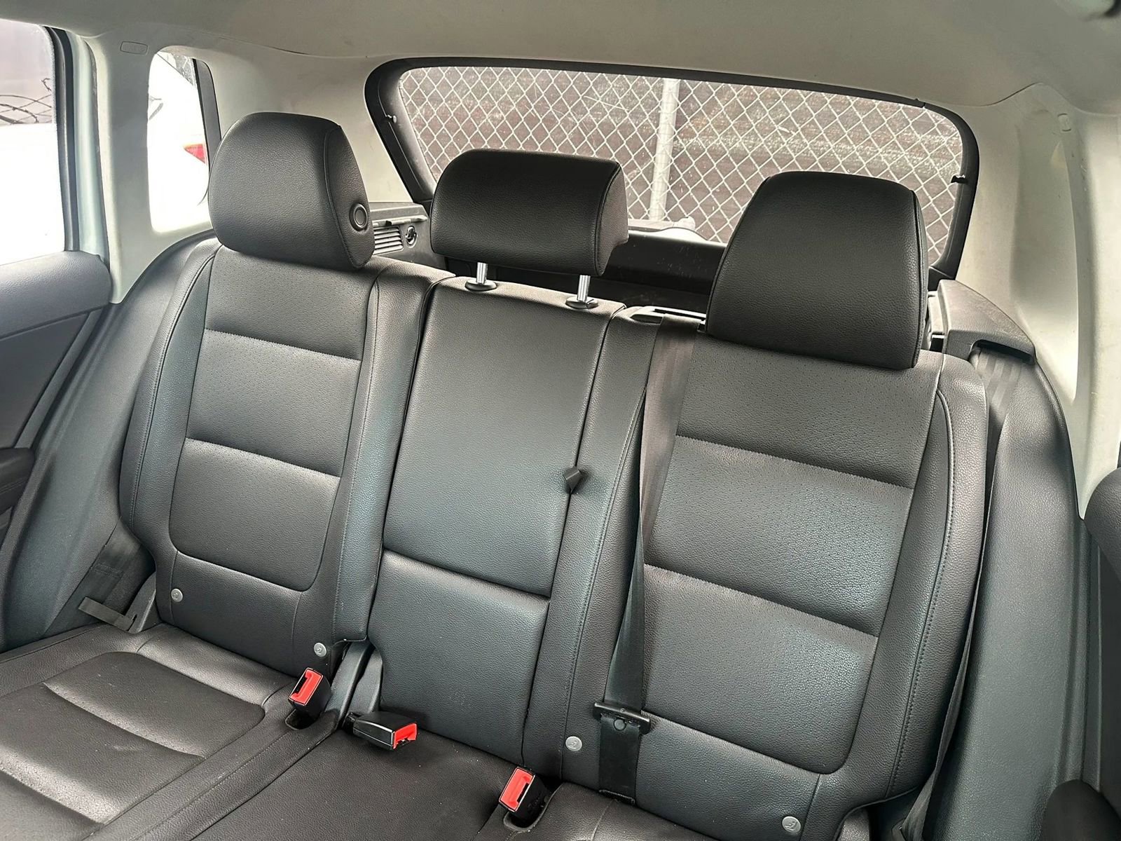 Used 2017 Volkswagen Tiguan S FWD image 27