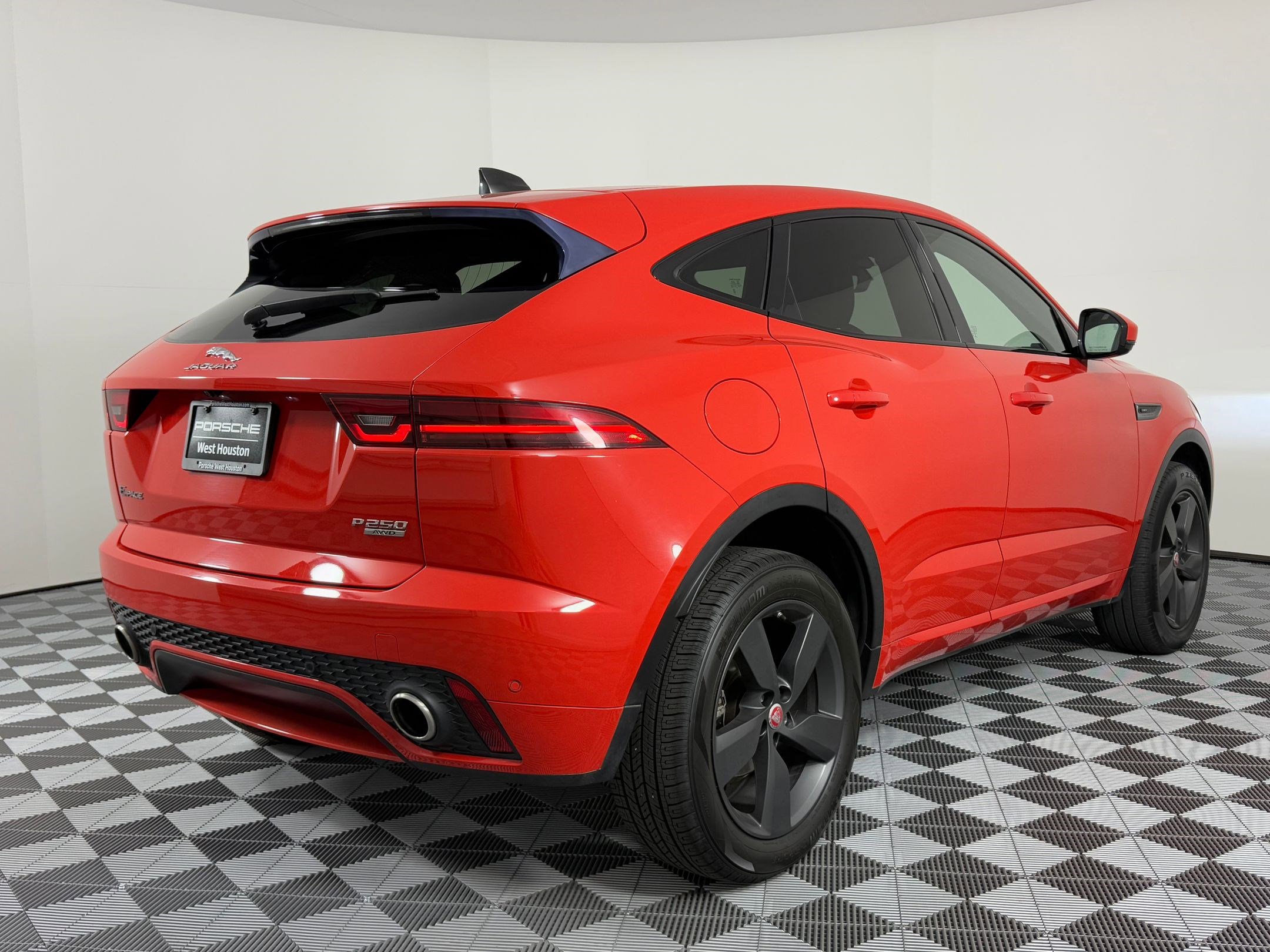 Used 2020 Jaguar E-PACE Checkered Flag image 9