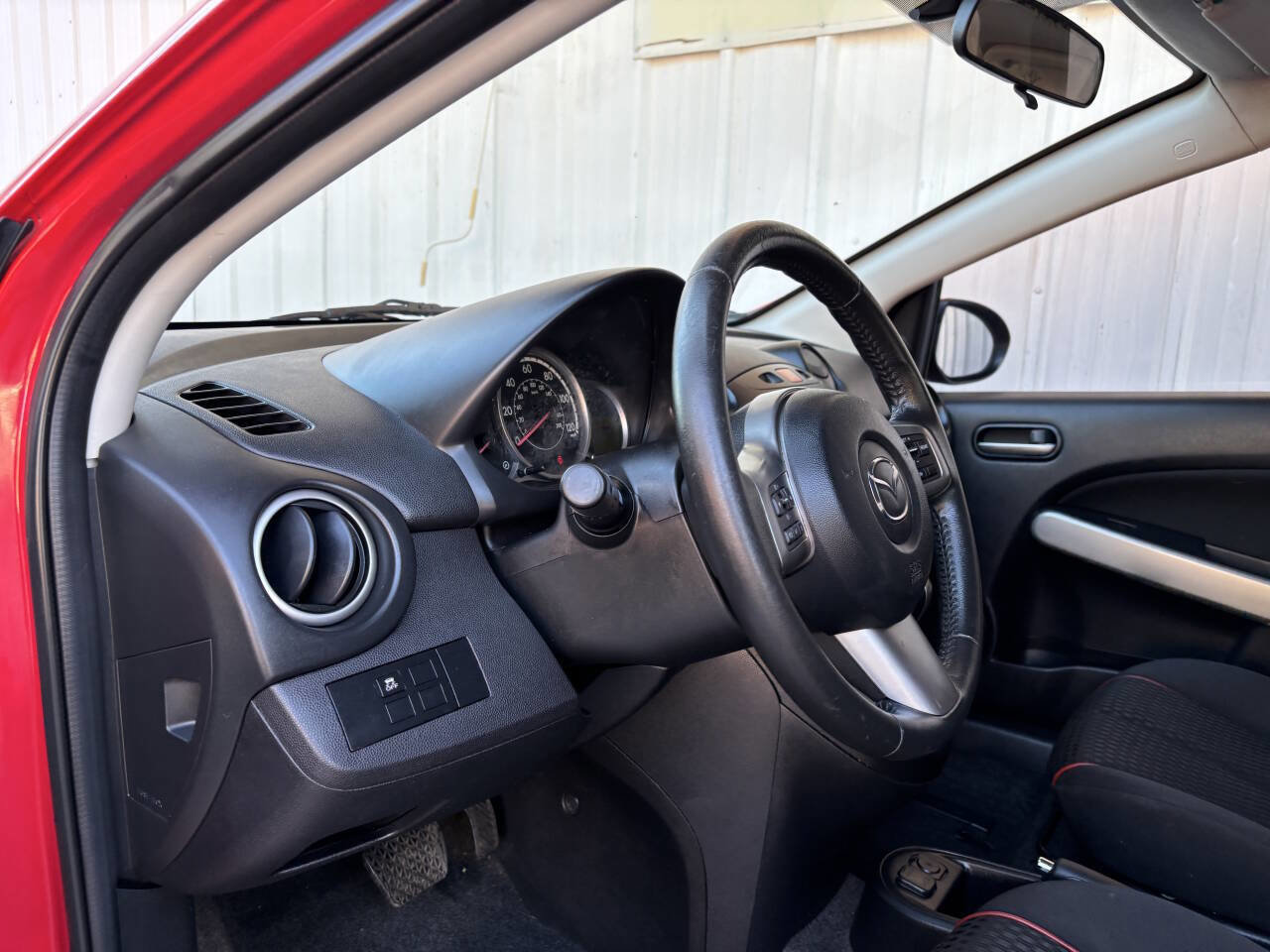 Used 2012 MAZDA MAZDA2 Touring image 9
