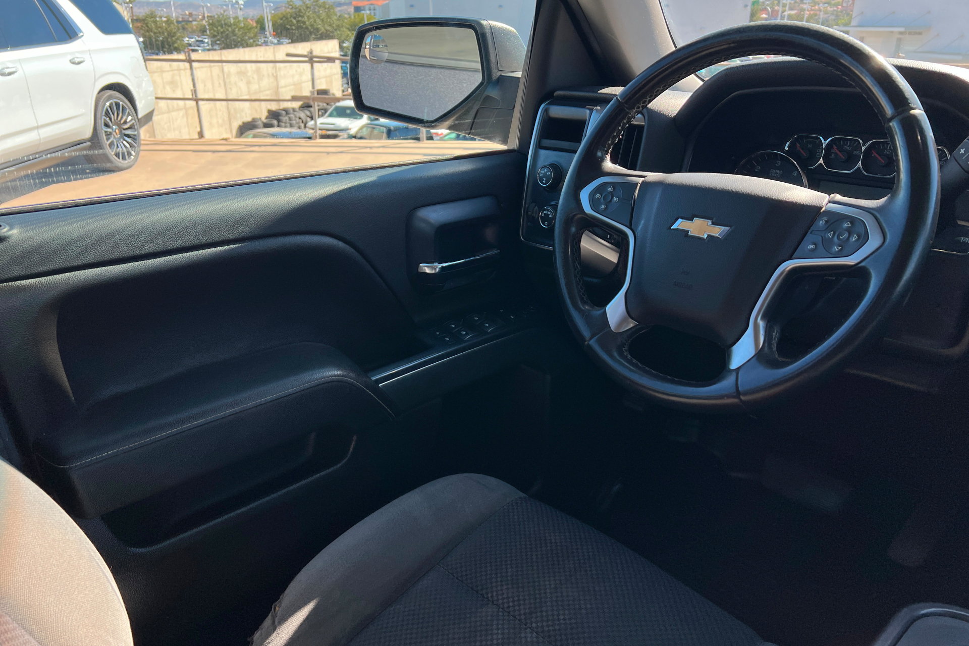 Used 2014 Chevrolet Silverado 1500 LT AWD/4WD image 11