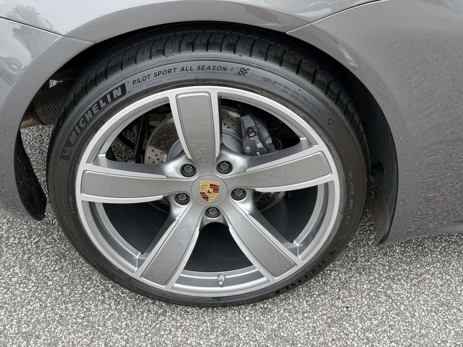 Used 2024 Porsche 718 Cayman RWD image 15