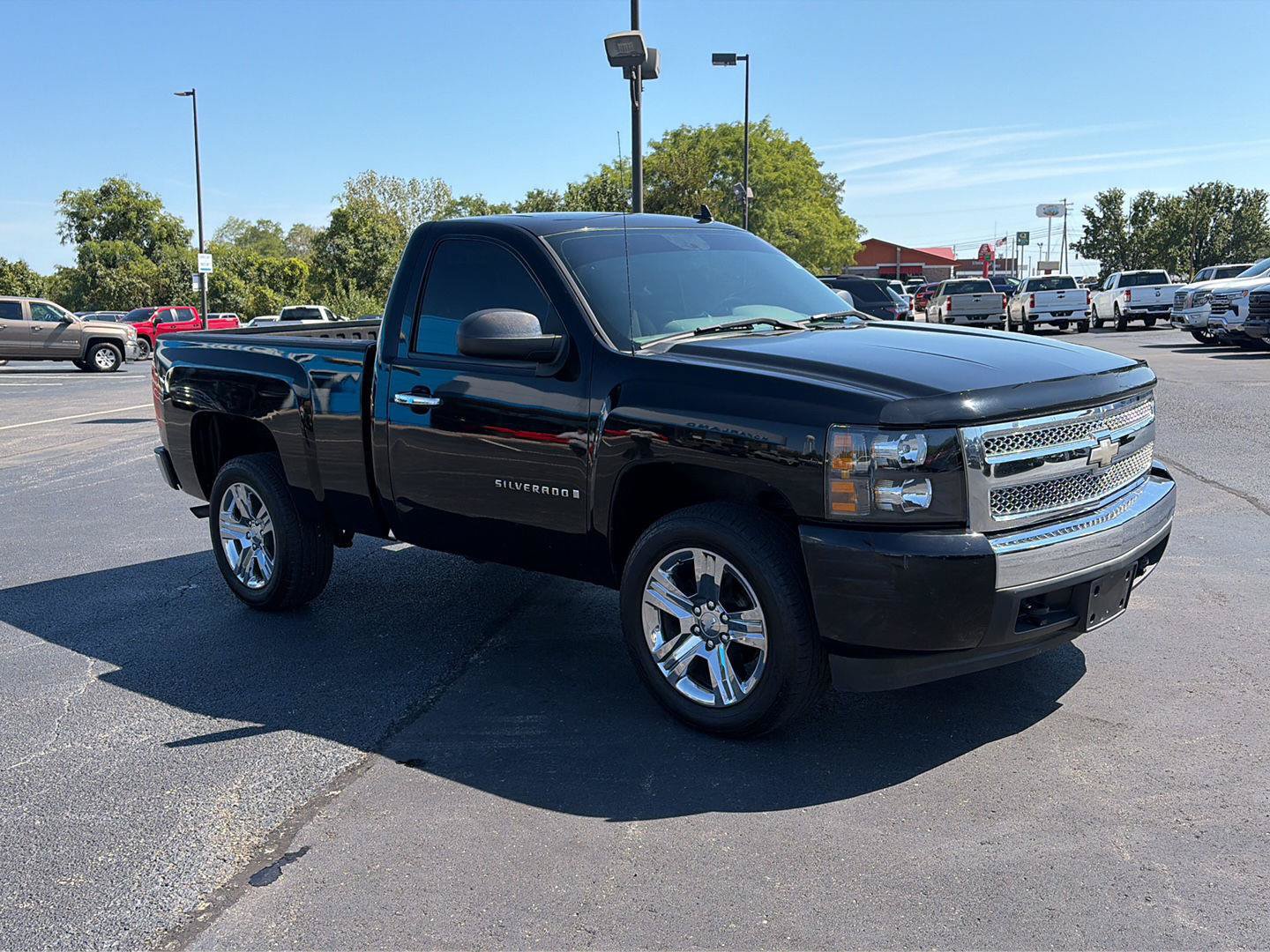 Used 2007 Chevrolet Silverado 1500 W/T AWD/4WD image 7
