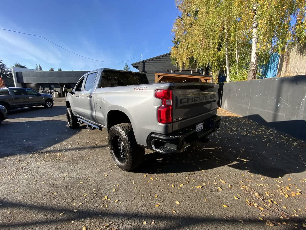 Used 2020 Chevrolet Silverado 1500 LT Trail Boss w/ Convenience Package AWD/4WD image 4