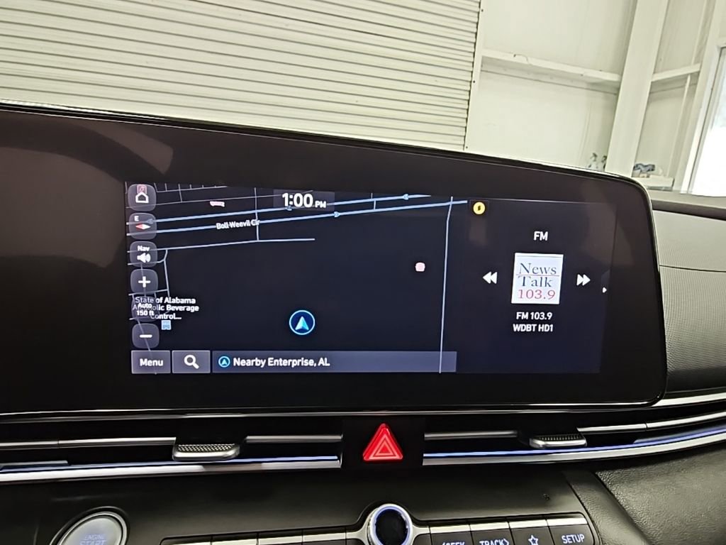 Used 2024 Hyundai Elantra SEL w/ Convenience Package image 15