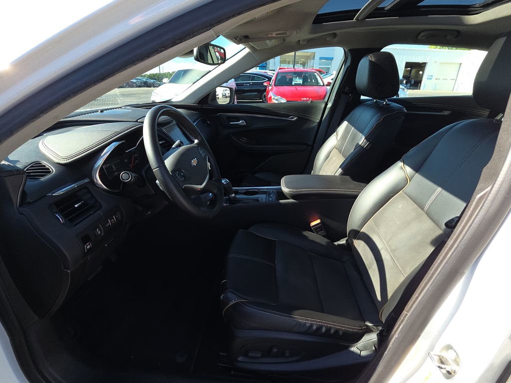 Used 2015 Chevrolet Impala LT w/ Convenience Package FWD image 15