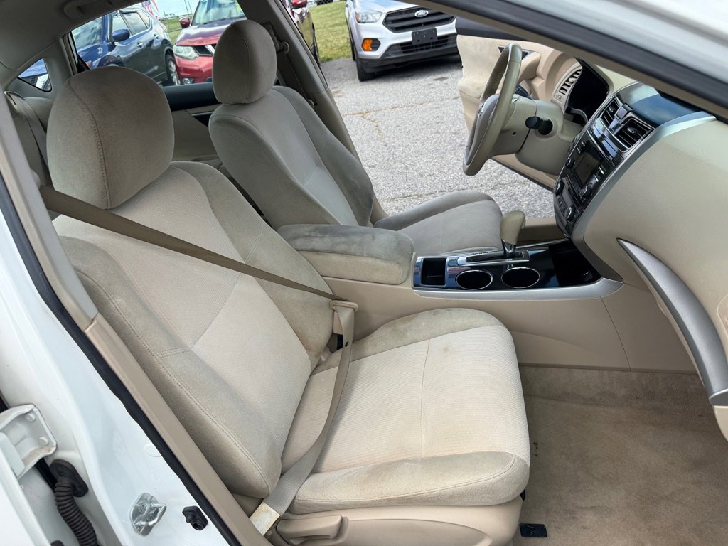Used 2013 Nissan Altima 2.5 SV FWD image 15