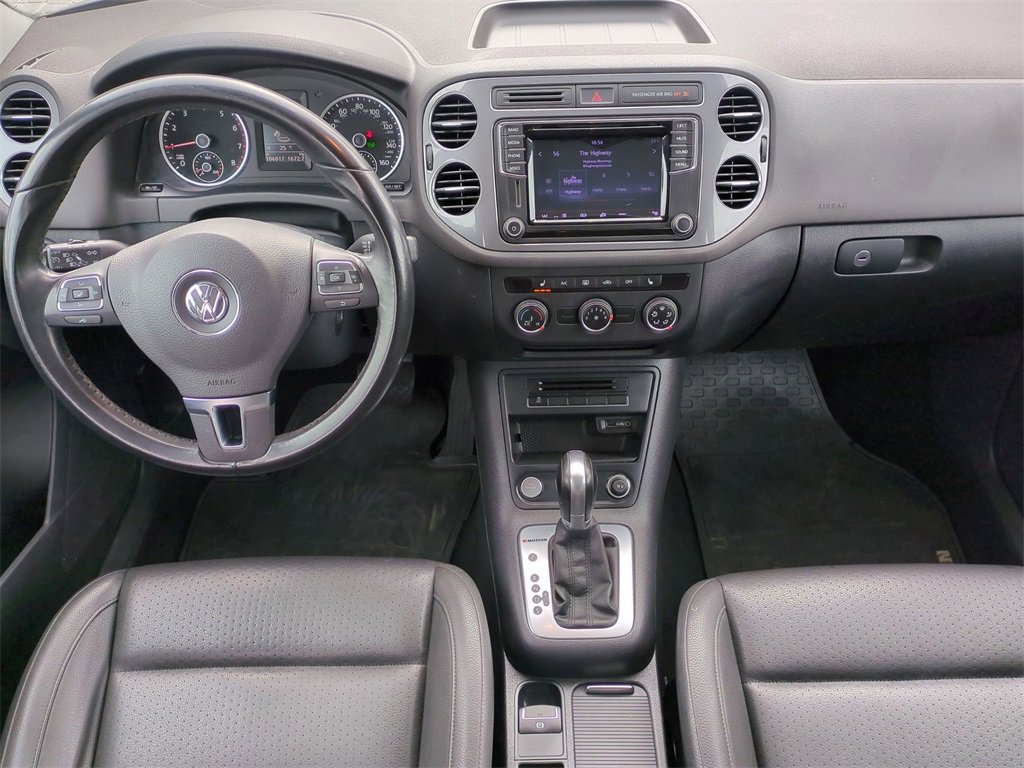 Used 2017 Volkswagen Tiguan S image 32