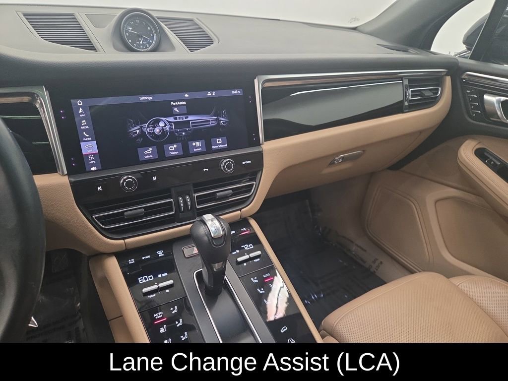 Used 2023 Porsche Macan image 18