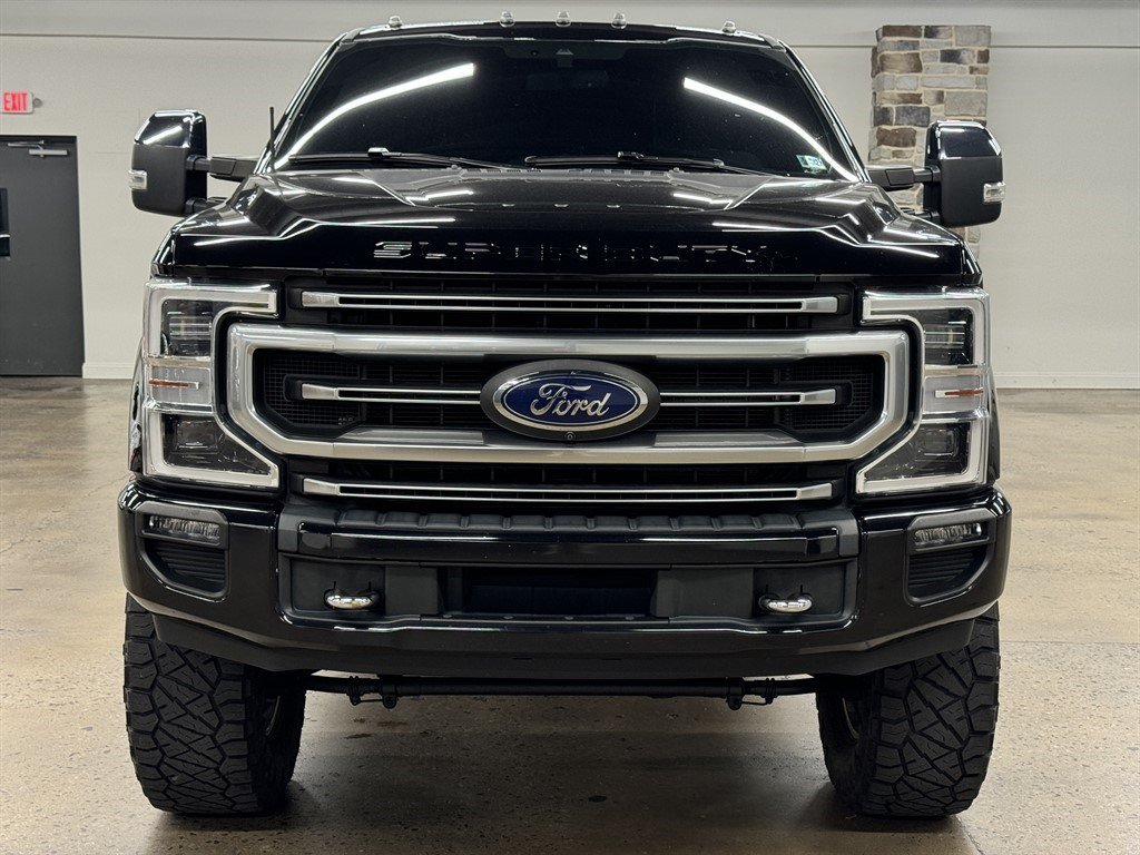 Used 2022 Ford F350 Platinum w/ FX4 Off-Road Package AWD/4WD image 2