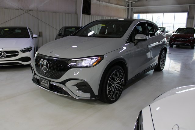 Used 2023 Mercedes-Benz EQE 350+ SUV w/ AMG Line Exterior Package image 39