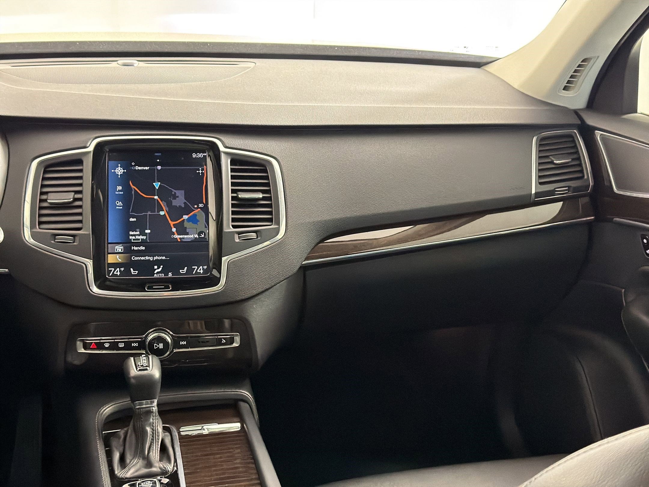 Used 2019 Volvo XC90 T5 Momentum w/ Protection Package Premier image 29