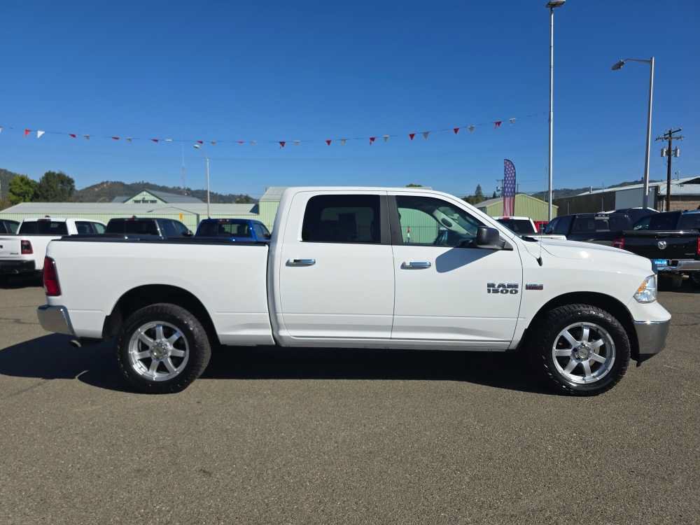 Used 2017 RAM 1500 Classic SLT AWD/4WD image 6