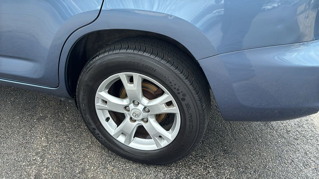 Used 2011 Toyota RAV4 4WD w/ Upgrade Value Pkg image 9
