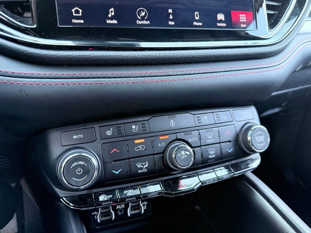 Used 2023 Dodge Durango GT image 22