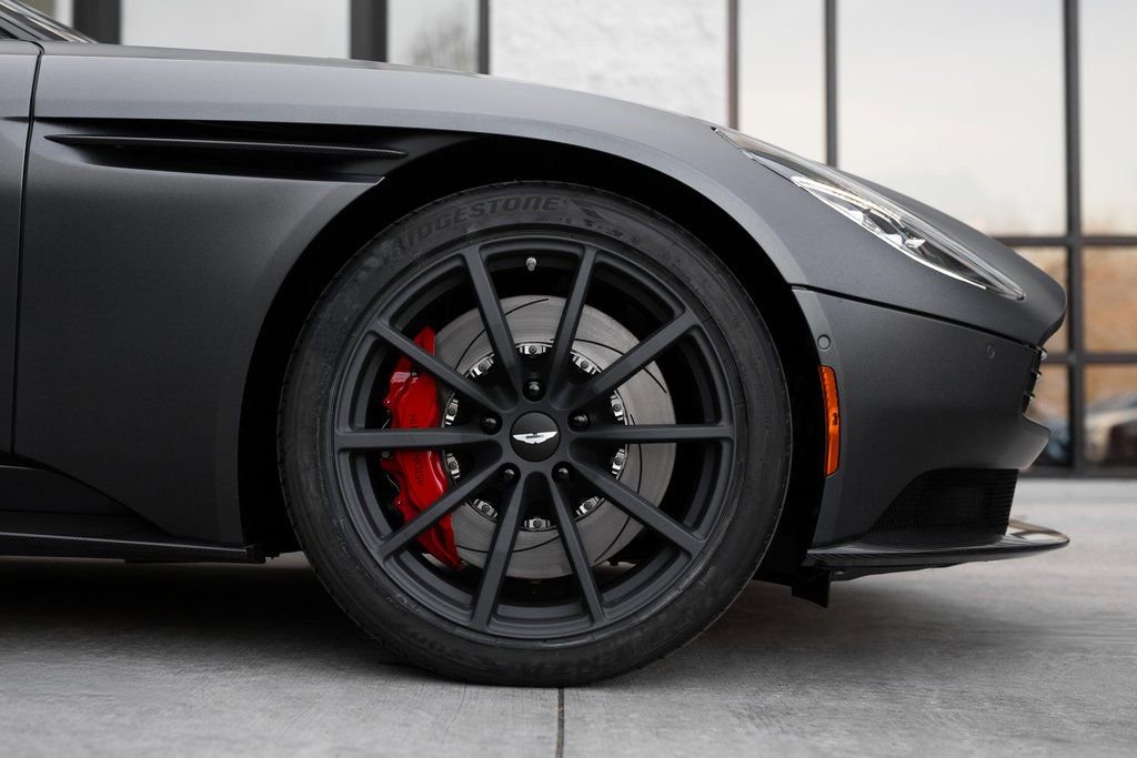 Used 2023 Aston Martin DB11 V12 image 4