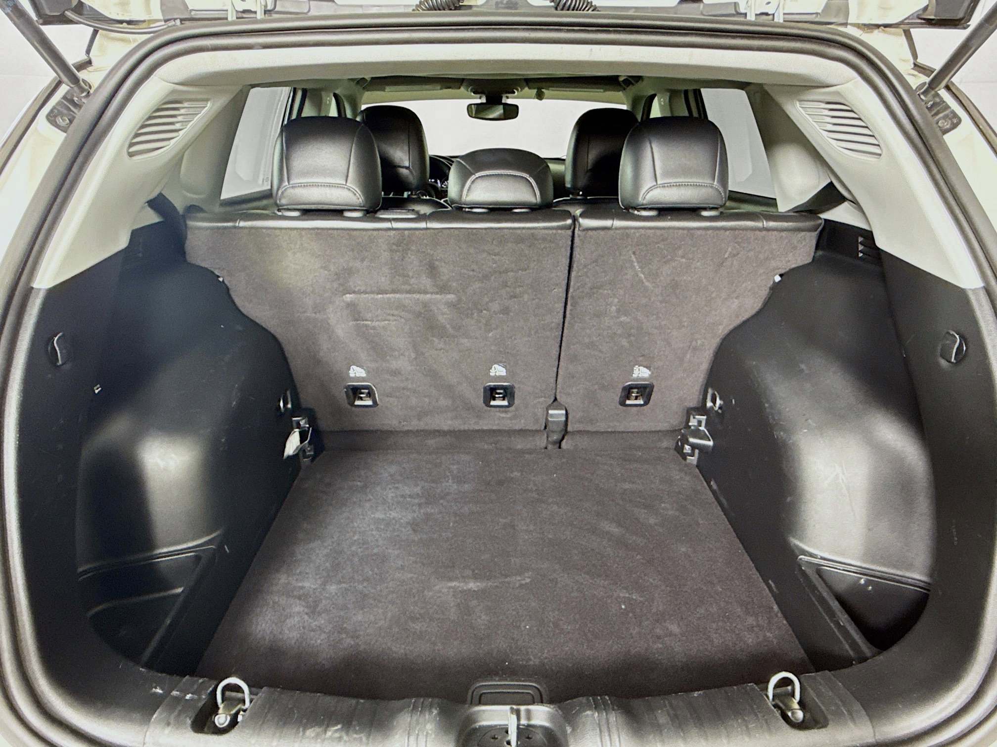 Used 2018 Jeep Compass Altitude image 32