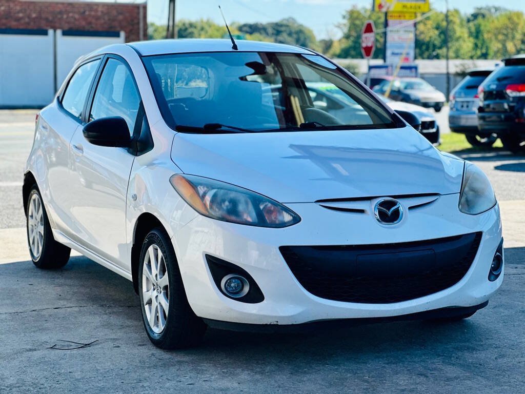 Used 2011 MAZDA MAZDA2 Touring FWD image 4