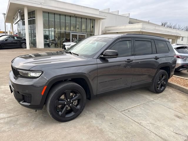 Used 2021 Jeep Grand Cherokee L Laredo image 1