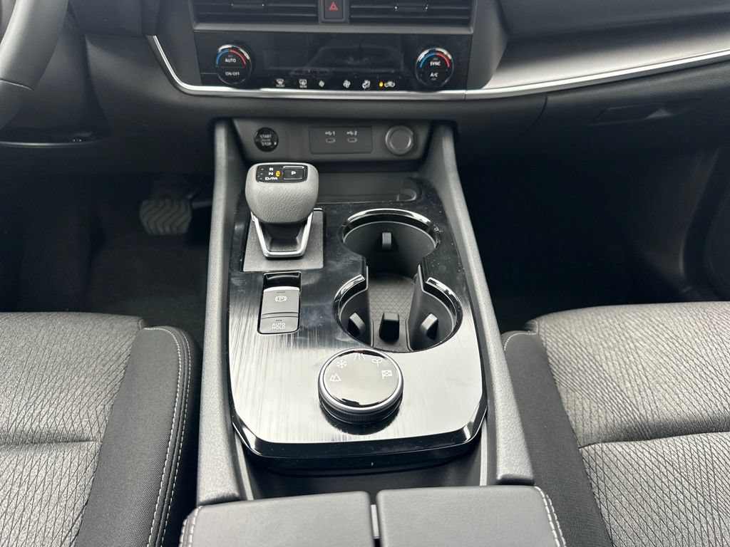 New 2026 Nissan Rogue SV AWD/4WD image 26