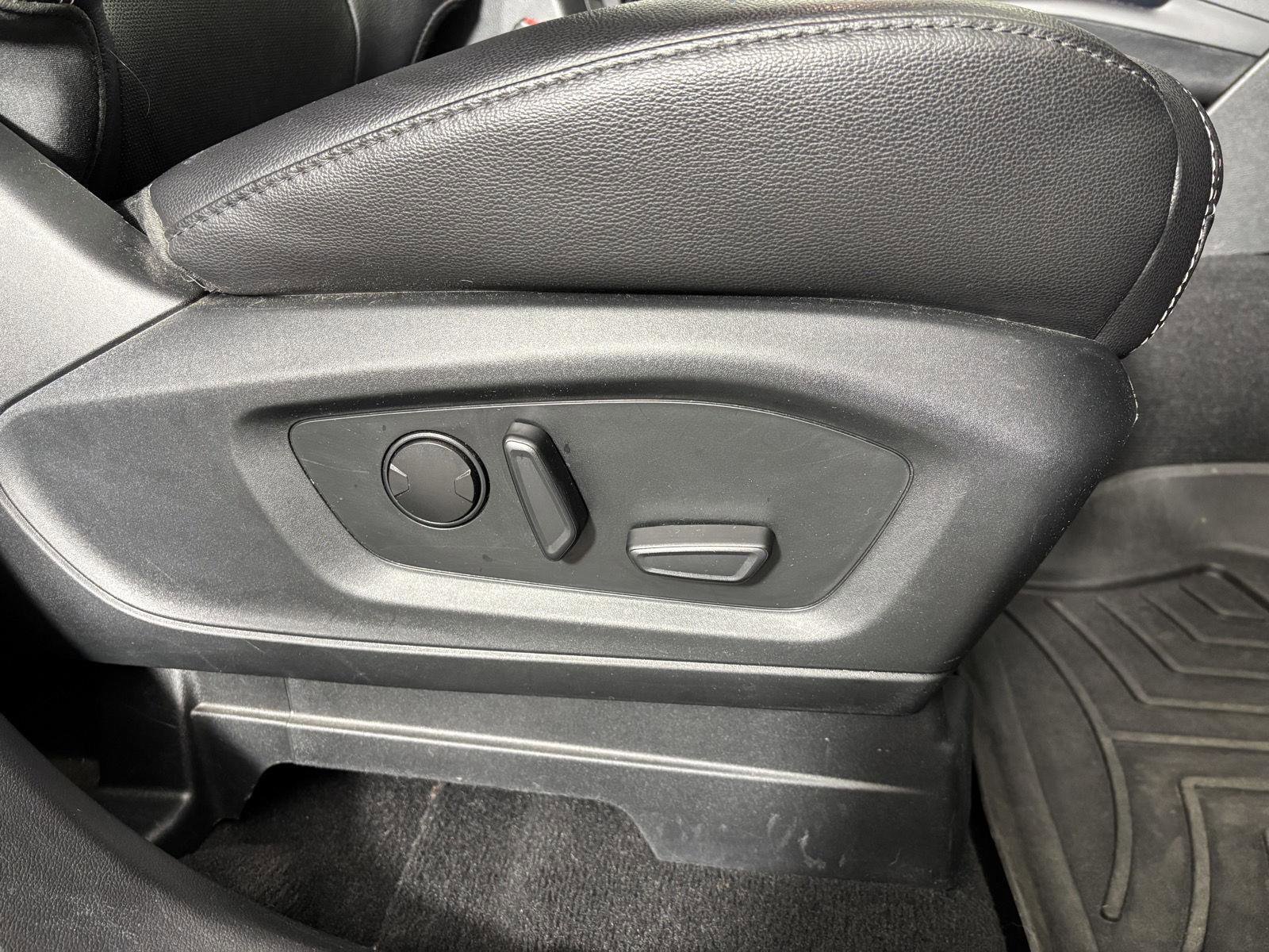 Used 2023 Ford Explorer ST w/ Equipment Group 401A AWD/4WD image 23