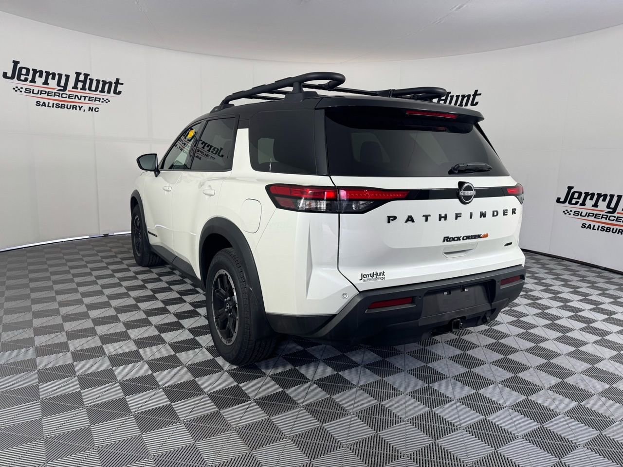 Used 2024 Nissan Pathfinder Rock Creek image 10