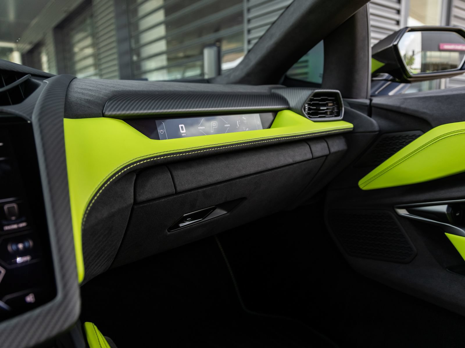 Used 2025 Lamborghini Revuelto AWD/4WD image 48