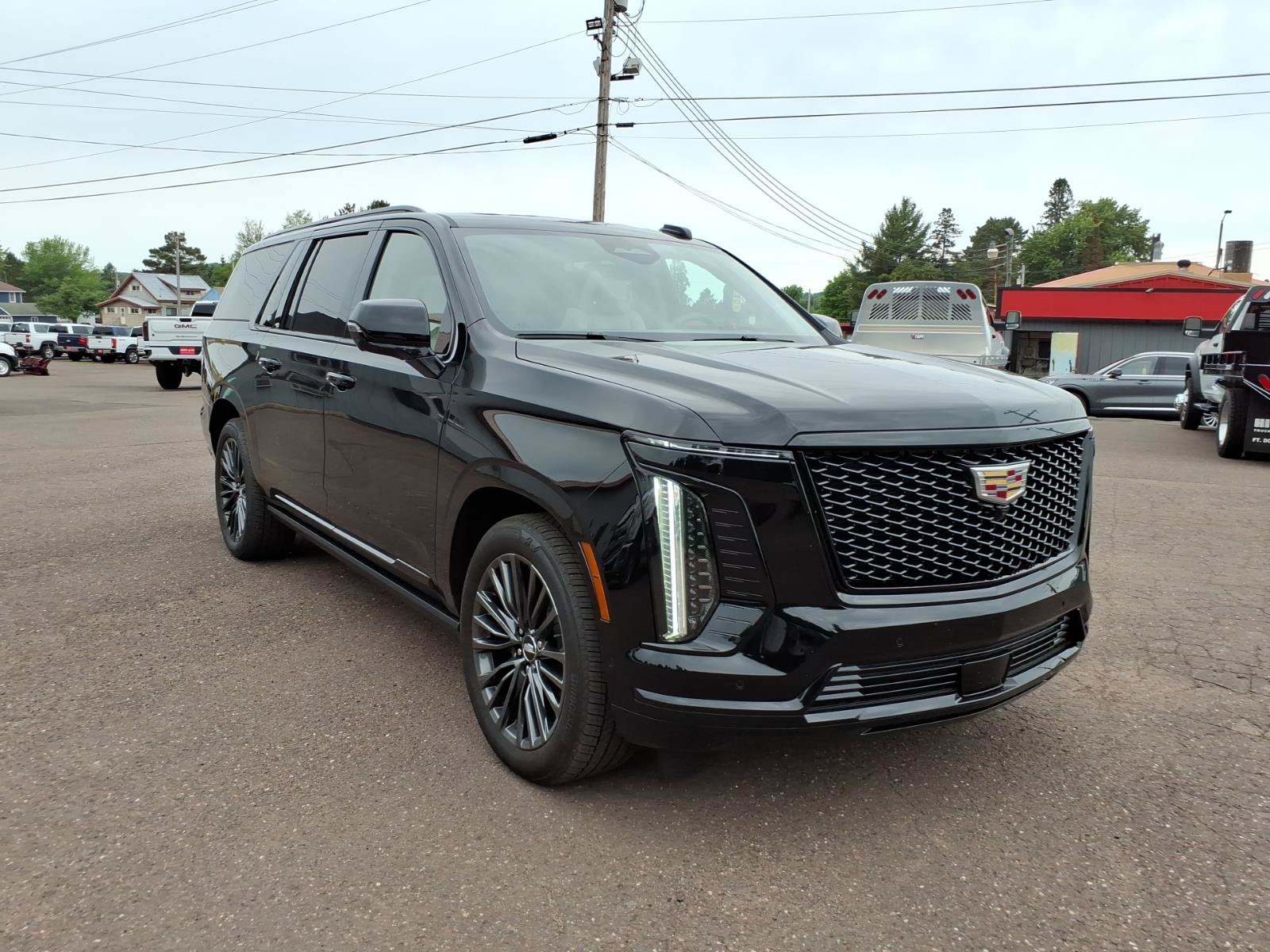 Used 2026 Cadillac Escalade ESV Platinum Sport AWD/4WD image 8