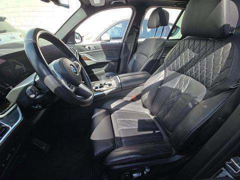 Used 2024 BMW X5 xDrive40i w/ M Sport Package image 4