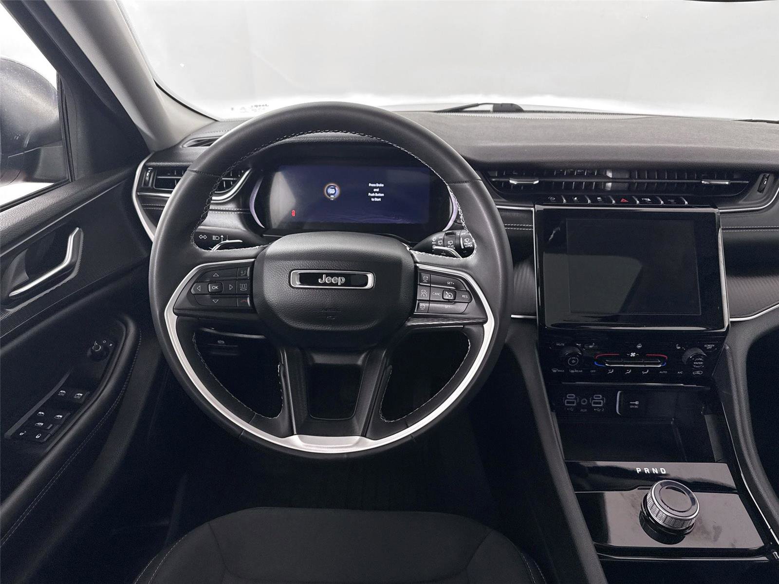 Used 2023 Jeep Grand Cherokee L Laredo w/ Luxury Tech Group I image 33