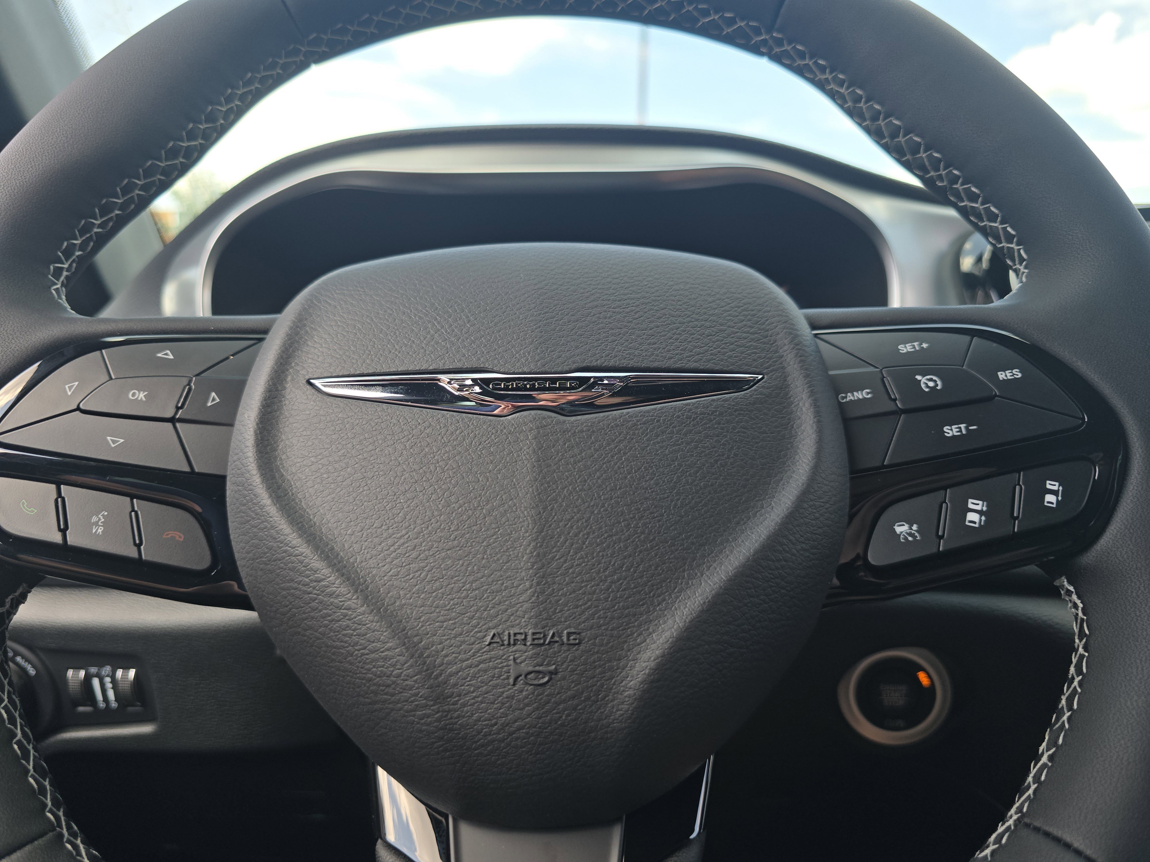 New 2026 Chrysler Pacifica Limited w/ S Appearance Package image 28