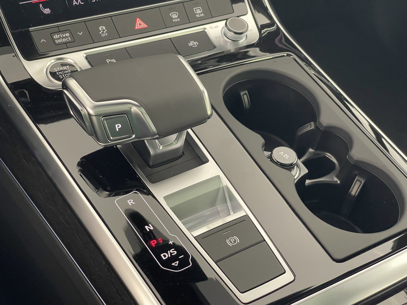 New 2025 Audi Q7 Premium image 32