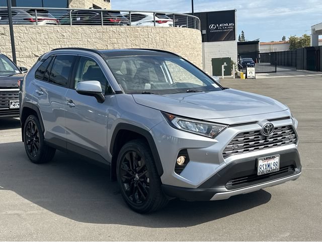 Used 2021 Toyota RAV4 Limited FWD image 2
