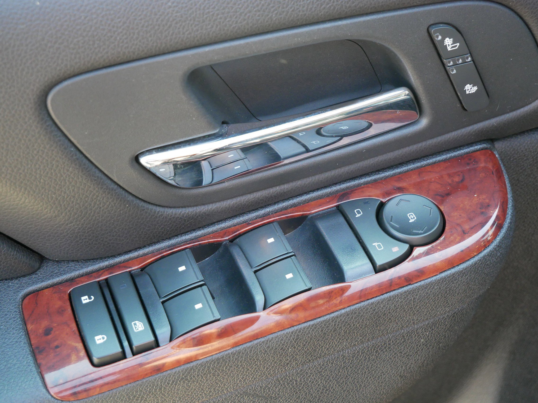 Used 2014 GMC Yukon XL SLT image 18