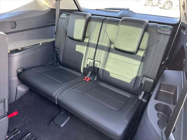 Used 2023 Volkswagen Atlas SEL image 16
