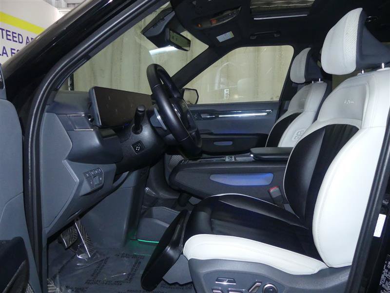 Used 2024 Kia EV9 GT-Line AWD/4WD image 29