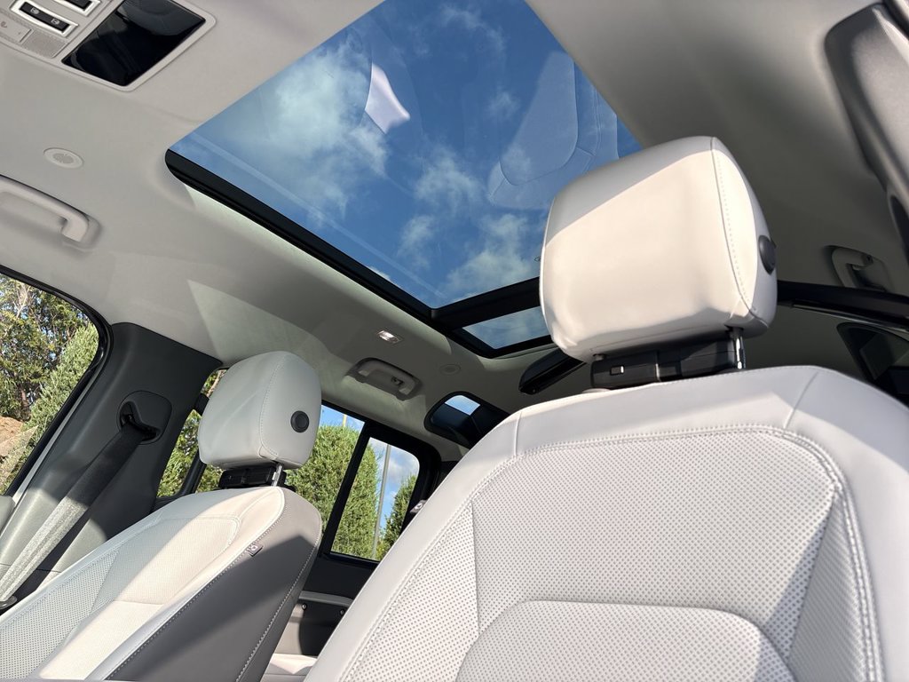New 2026 Land Rover Defender 110 S AWD/4WD image 19
