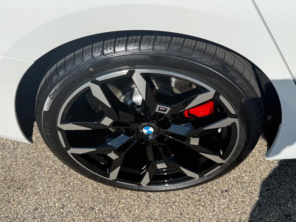 New 2026 BMW 330i xDrive Sedan w/ M Sport Package AWD/4WD image 4
