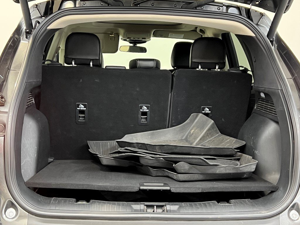 Used 2020 Ford Escape SEL image 9