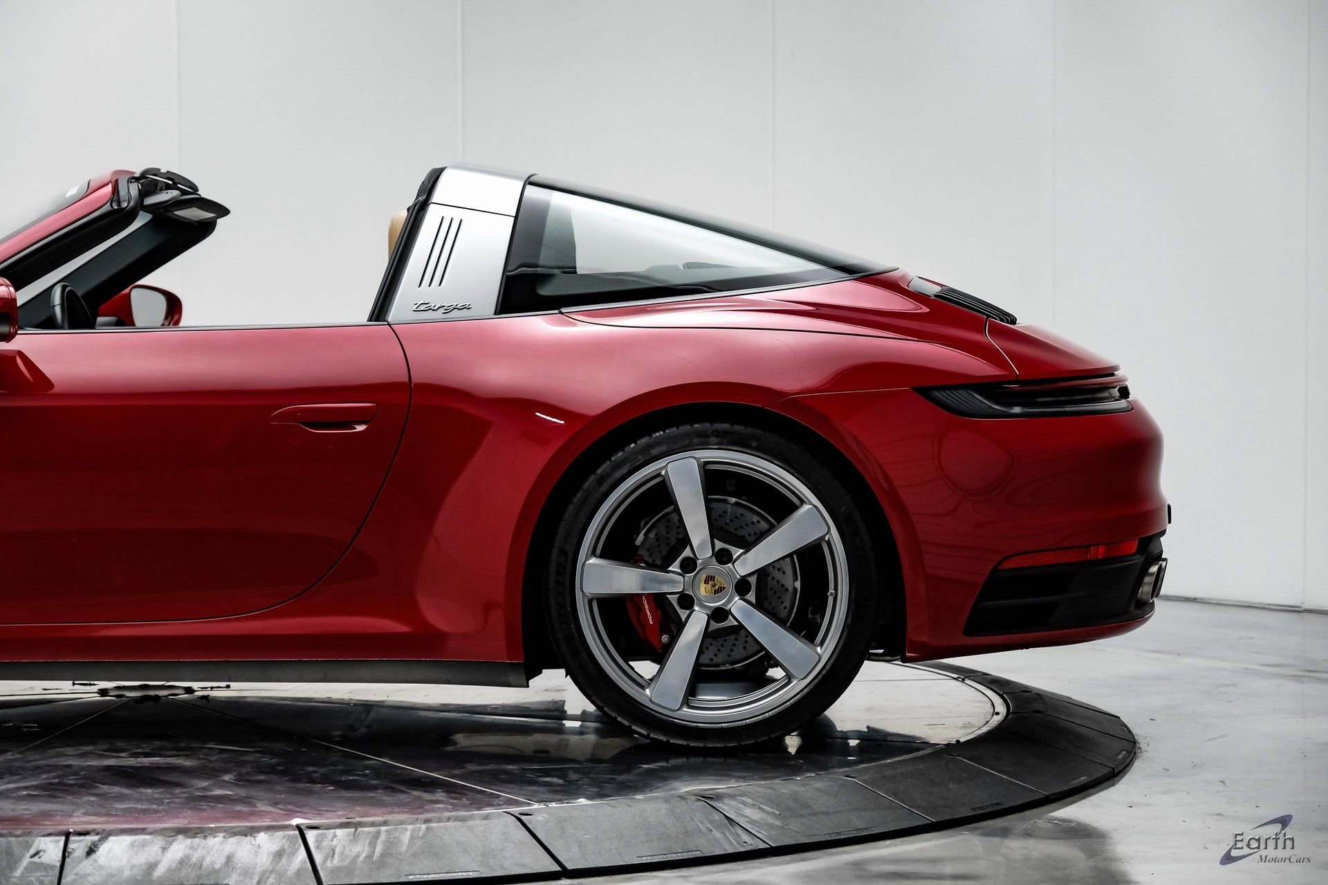 Used 2021 Porsche 911 Targa 4S Heritage Design image 11