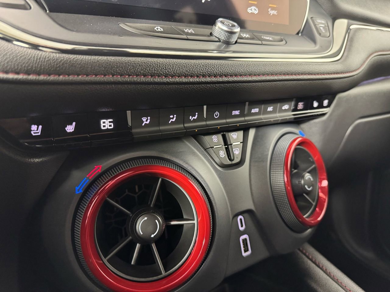 Used 2024 Chevrolet Blazer RS w/ Enhanced Convenience Package image 32