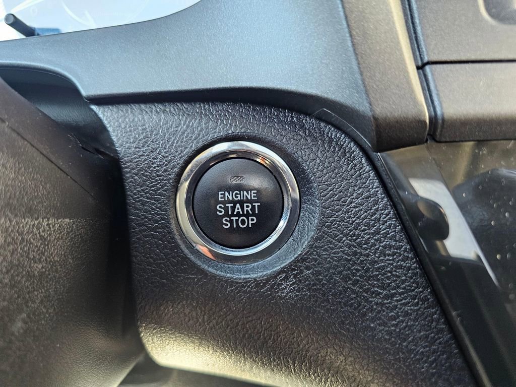 Used 2019 Toyota Sienna Limited Premium image 34