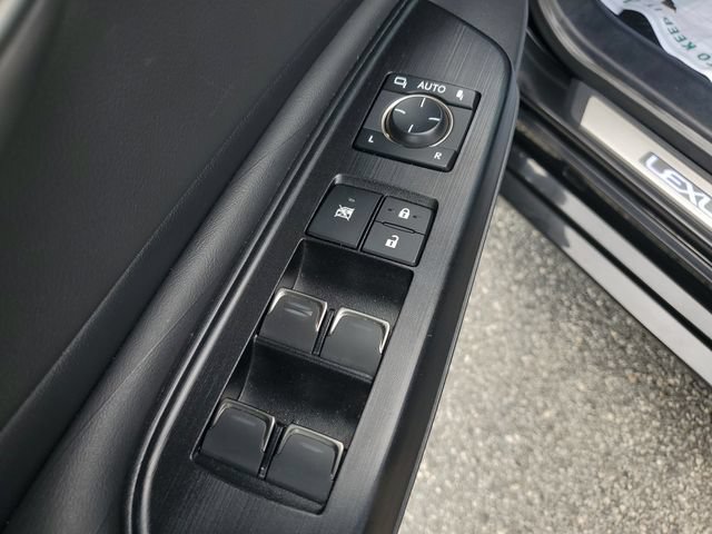 Used 2021 Lexus ES 300h Ultra Luxury w/ Accessory Package FWD image 20