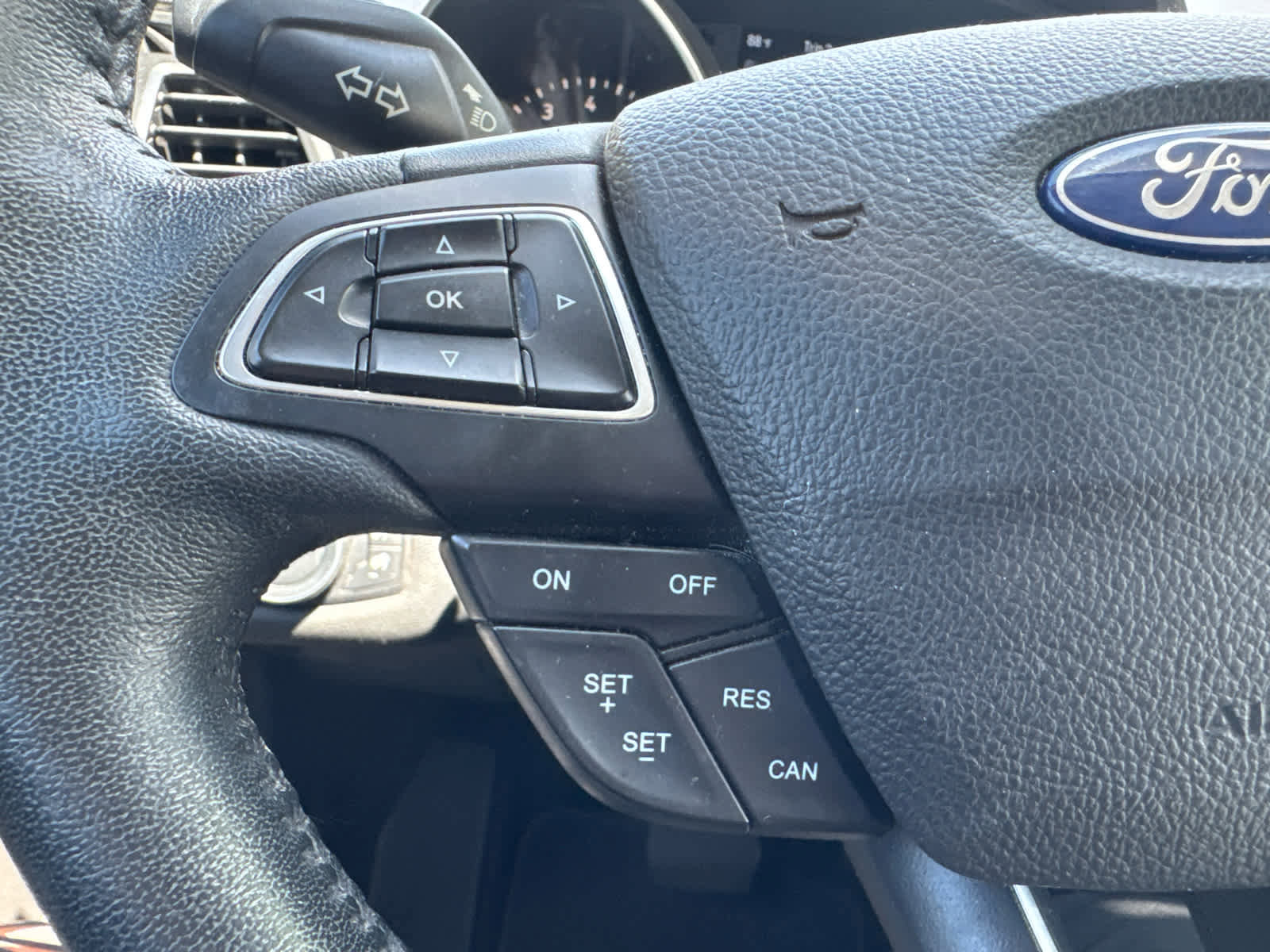 Used 2018 Ford Escape Titanium image 24
