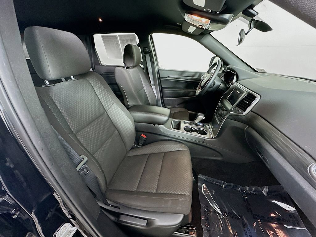 Certified 2021 Jeep Grand Cherokee Laredo w/ Security & Convenience Group image 35