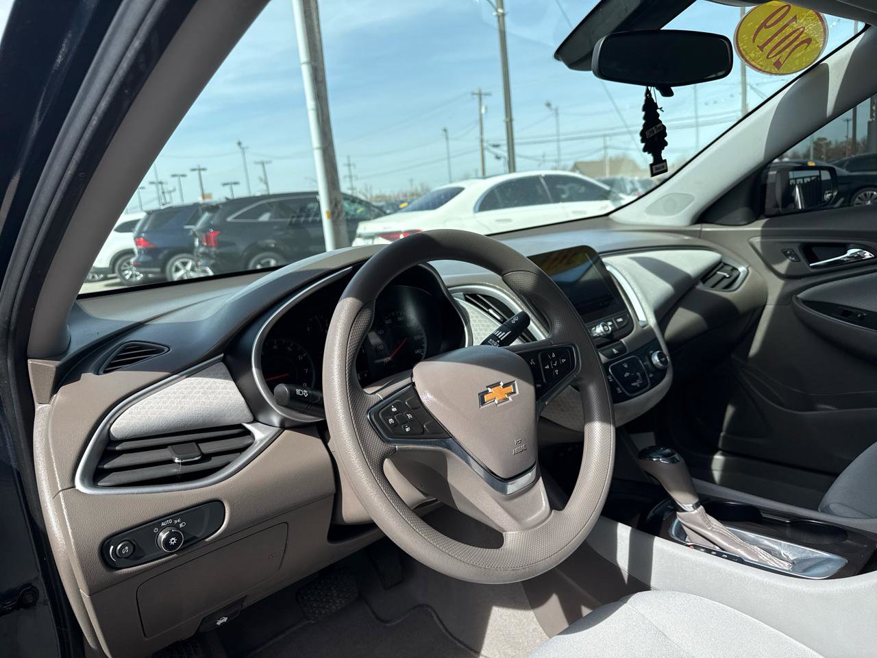 Used 2019 Chevrolet Malibu LS FWD image 8