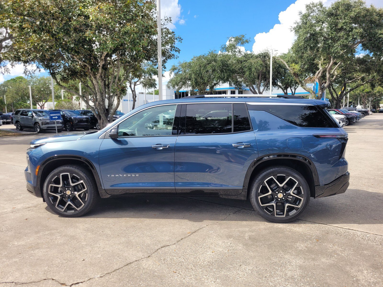 New 2026 Chevrolet Traverse High Country image 4
